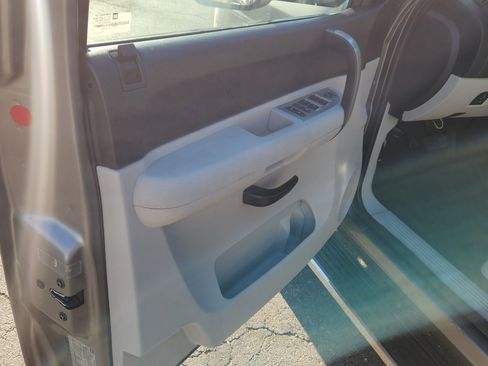 Used 2008 Chevrolet Silverado 2500 LT w/ 1LT Convenience Package image 23