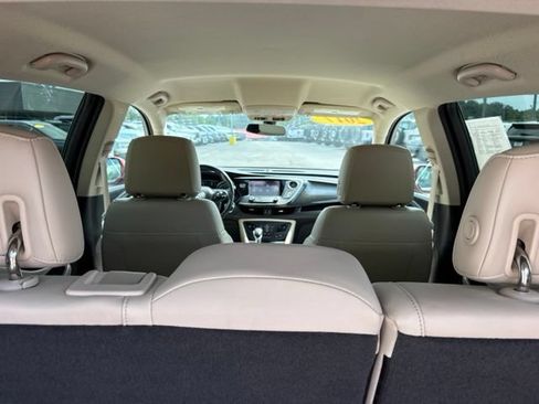 Used 2017 Buick Envision Essence FWD image 32
