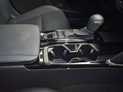 Used 2025 Toyota Camry XSE image 28