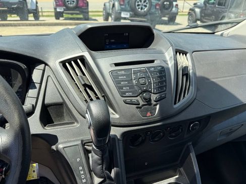 Used 2019 Ford Transit 150 148 Medium Roof RWD image 17