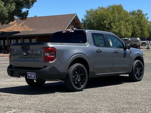 New 2025 Ford Maverick Lariat w/ Black Appearance Package image 6