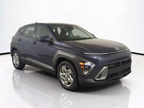Used 2024 Hyundai Kona SE FWD image 2