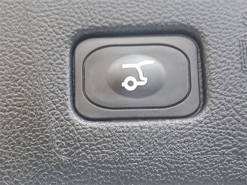 Certified 2024 Ford Edge SEL w/ Convenience Package image 32