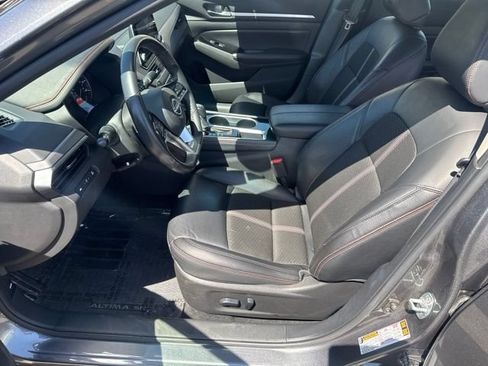 Used 2024 Nissan Altima 2.5 SR FWD image 22