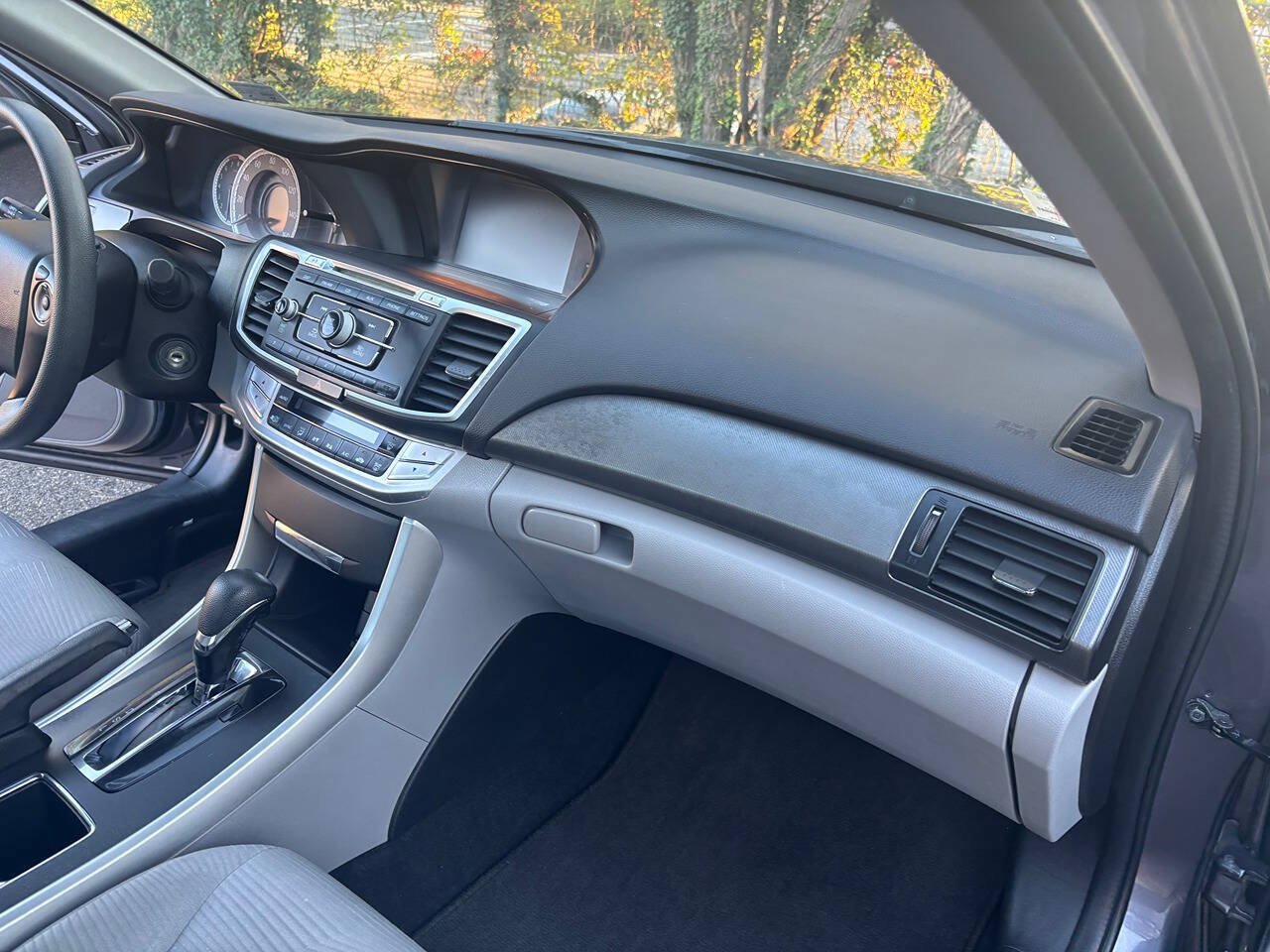 Used 2014 Honda Accord LX image 28