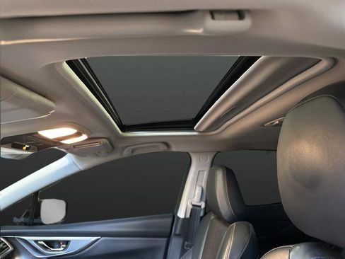 Used 2022 Subaru Crosstrek 2.5i Limited w/ Moonroof Package 2 image 7