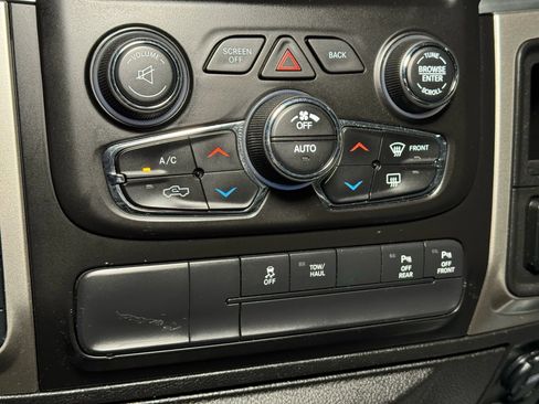 Used 2019 RAM 1500 Big Horn image 45