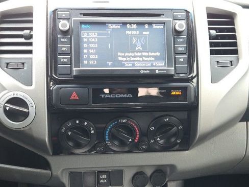 Used 2015 Toyota Tacoma 4x4 Double Cab image 3