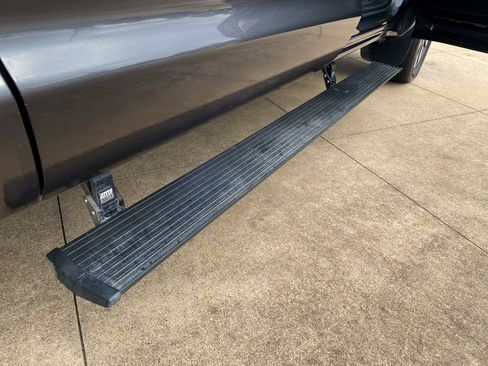 Used 2018 Toyota Tundra Limited w/ Limited Premium Package image 9