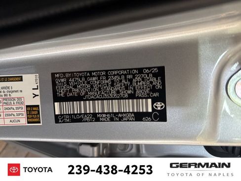 Used 2025 Toyota Prius Plug-In Hybrid image 22