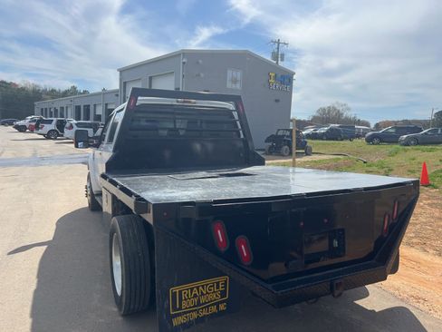 Used 2010 Ford F450 Lariat image 19