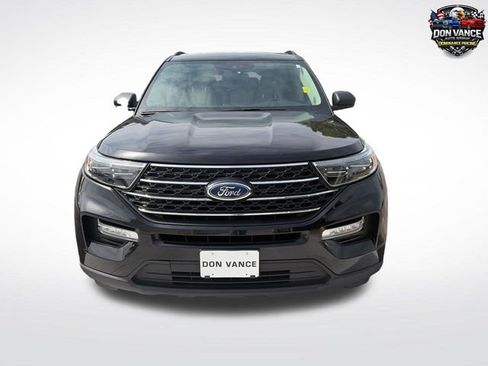 Used 2023 Ford Explorer XLT w/ Equipment Group 202A AWD/4WD image 8