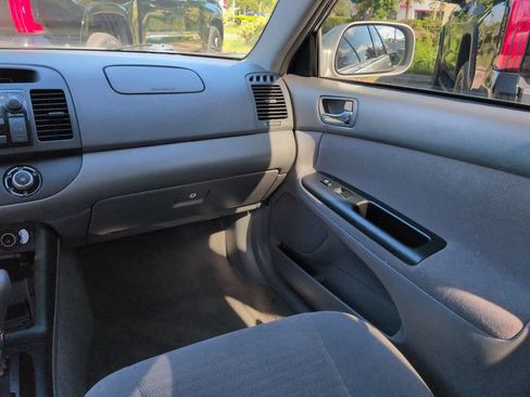 Used 2006 Toyota Camry LE FWD image 15