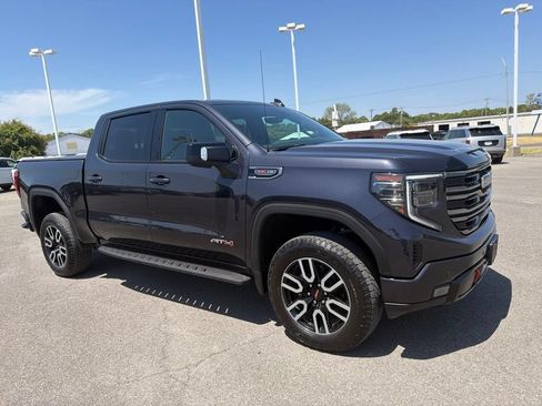 Used 2025 GMC Sierra 1500 AT4 w/ AT4 Premium Package AWD/4WD image 1
