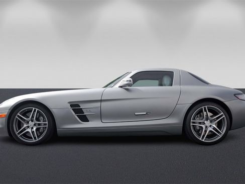 Used 2012 Mercedes-Benz SLS AMG Coupe image 6