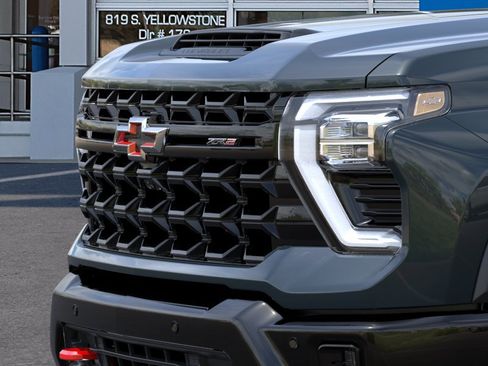 New 2026 Chevrolet Silverado 2500 ZR2 AWD/4WD image 13