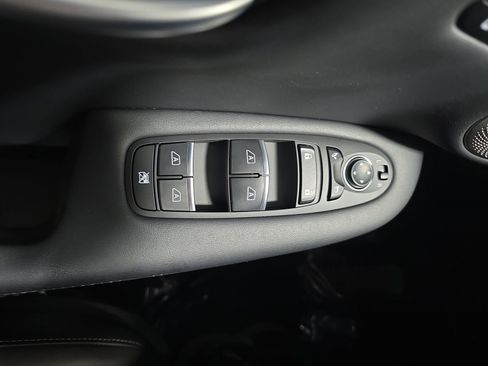 Certified 2025 INFINITI QX50 Luxe w/ Accent Package image 27