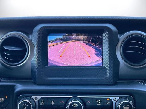 Certified 2023 Jeep Wrangler Unlimited w/ Cold Weather Group AWD/4WD image 13