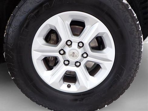 Used 2022 Toyota 4Runner SR5 image 5