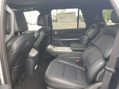 New 2026 Lincoln Navigator Reserve w/ Jet Appearance Package AWD/4WD image 27
