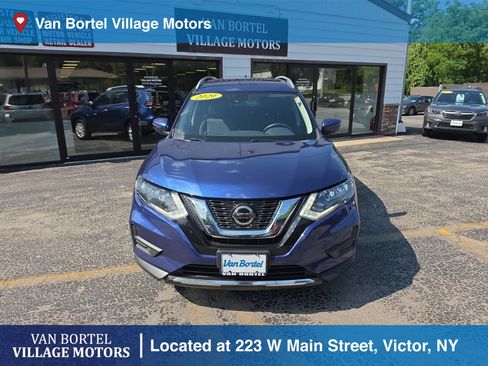 Used 2020 Nissan Rogue SV AWD/4WD image 2