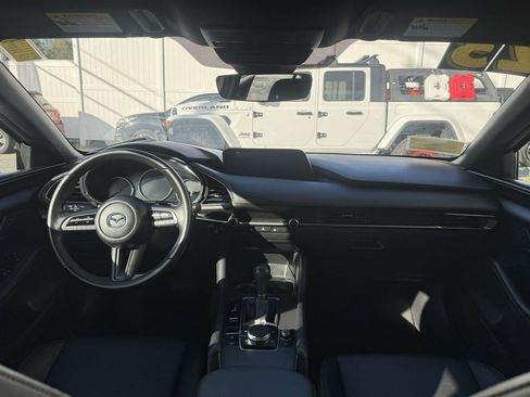 Used 2023 MAZDA MAZDA3 s FWD image 24