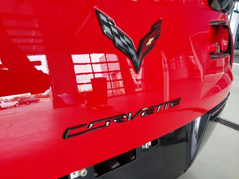 Used 2019 Chevrolet Corvette Grand Sport w/ Carbon Flash Badge Package RWD image 31