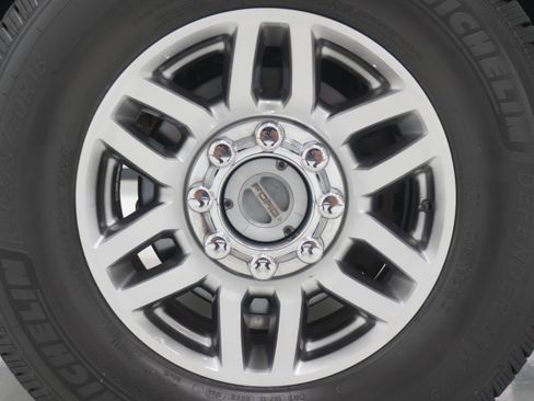 Used 2017 Ford F350 Lariat AWD/4WD image 34