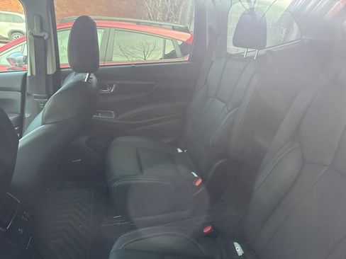 Used 2025 Subaru Ascent Touring image 7