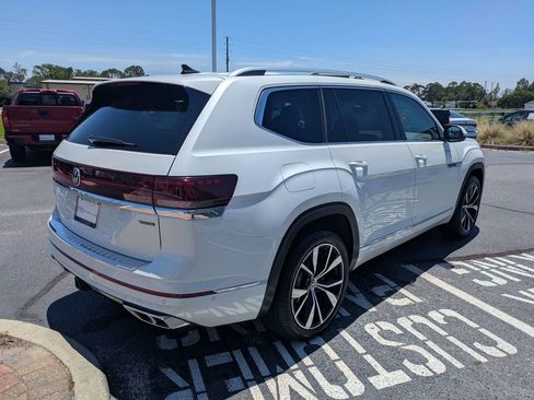 Certified 2026 Volkswagen Atlas SEL Premium R-Line AWD/4WD image 5