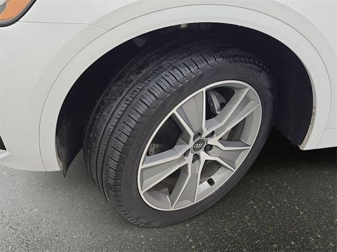 Certified 2025 Audi Q5 2.0T Premium w/ Convenience Plus Package image 32