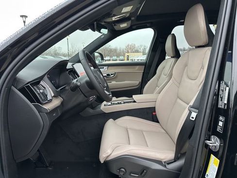 New 2026 Volvo XC90 B6 Ultra w/ Lounge Package image 13