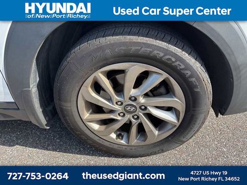 Used 2017 Hyundai Tucson SE image 5