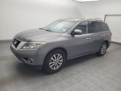 Used 2016 Nissan Pathfinder S AWD/4WD image 2