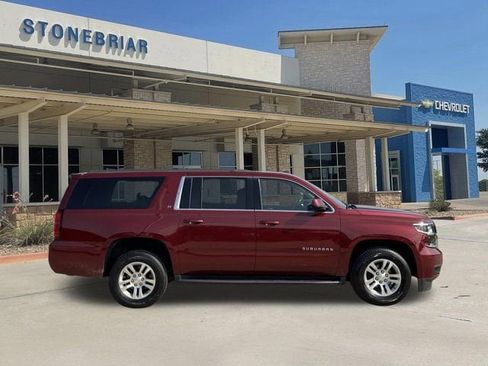 Used 2020 Chevrolet Suburban LT RWD image 4