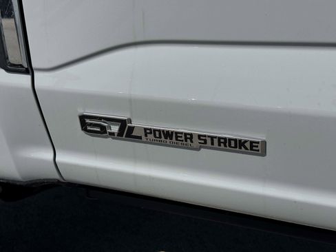 New 2026 Ford F250 XLT w/ XLT Premium Package AWD/4WD image 3