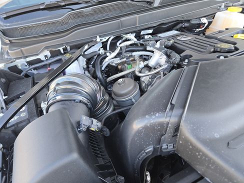 New 2026 RAM 5500 Tradesman w/ Chrome Appearance Group image 21