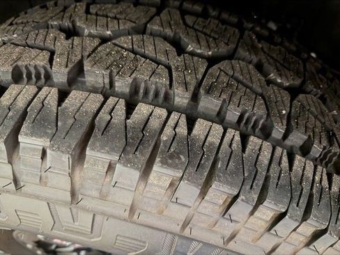 Used 2024 Ford Bronco Wildtrak image 11