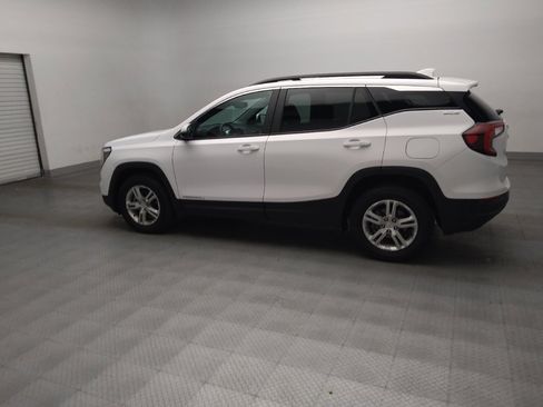 Used 2023 GMC Terrain SLE w/ Driver Convenience Package AWD/4WD image 3