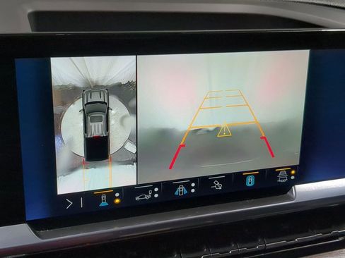 Used 2023 Chevrolet Silverado 1500 LTZ image 34