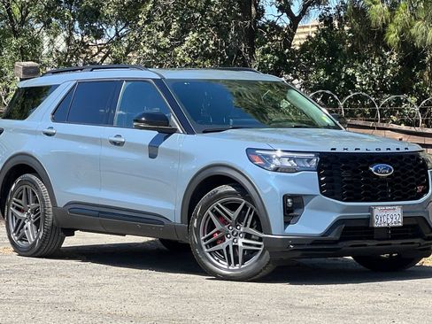 Certified 2025 Ford Explorer ST w/ Sun And Sound Package AWD/4WD image 2