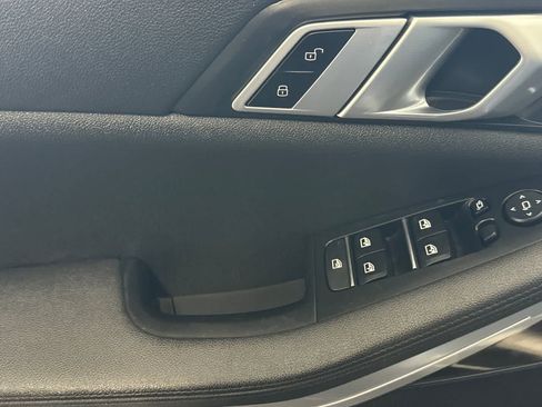 Used 2020 BMW X5 xDrive40i w/ Convenience Package AWD/4WD image 13