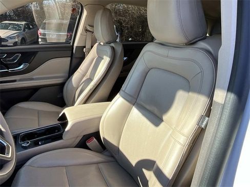 Used 2022 Lincoln Corsair FWD w/ Equipment Group 101A image 28