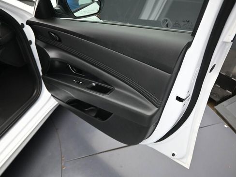 New 2025 Hyundai Elantra Sport FWD image 35