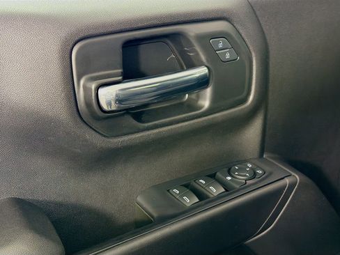 Used 2020 Chevrolet Silverado 1500 Custom w/ Custom Value Package image 19