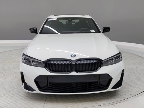 New 2026 BMW 330i Sedan w/ M Sport Package image 2