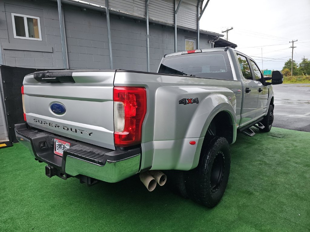 Used 2018 Ford F350 XL w/ Power Equipment Group AWD/4WD image 3