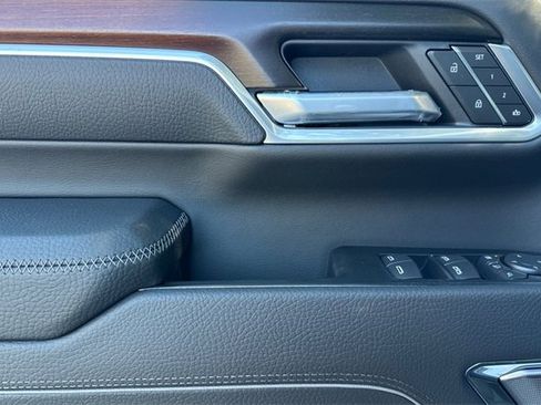 New 2026 GMC Sierra 2500 Denali w/ Denali Reserve Package image 11