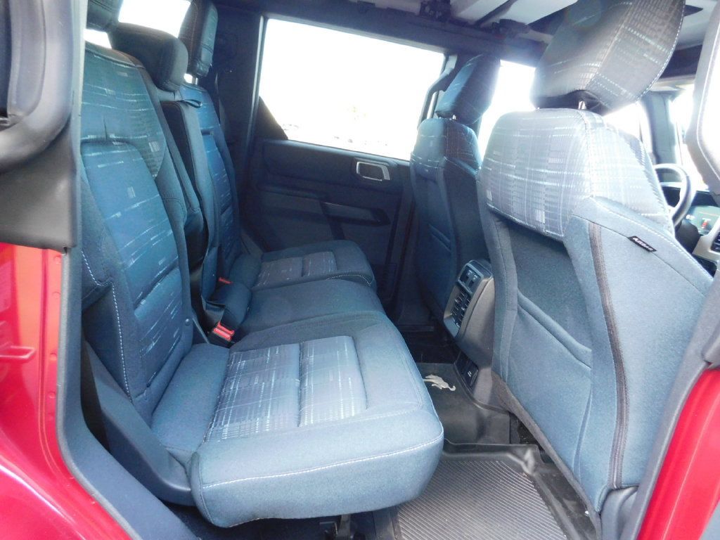 Used 2025 Ford Bronco Heritage Edition AWD/4WD image 5