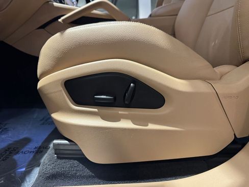 Used 2023 Porsche Cayenne image 35